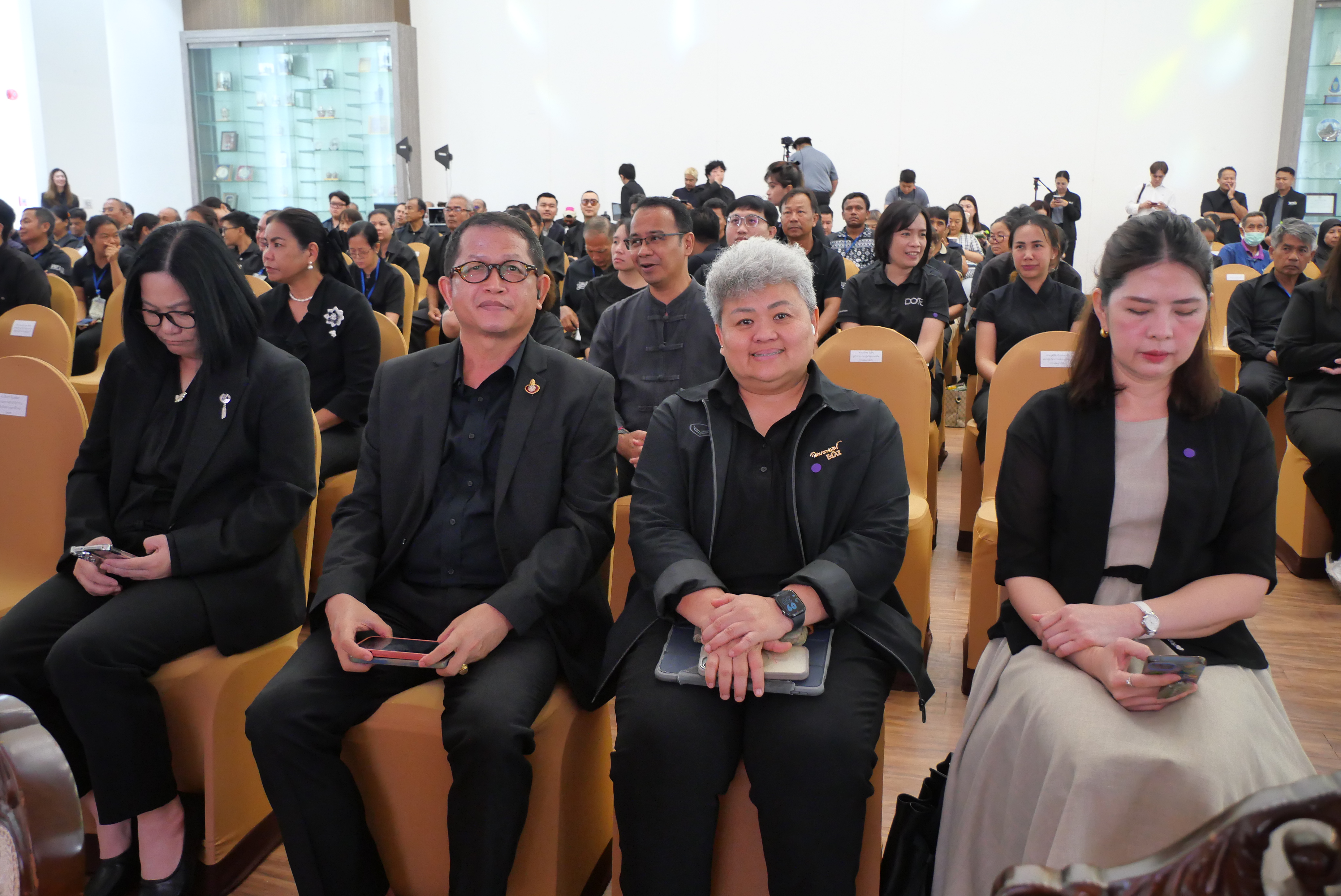 title - ส.ป.ก.ร่วมเป็นเกียรติในพิธีเปิดมหกรรม “สืบสานงานพ่อ พัฒนา ส่งต่ออาชีพที่ยั่งยืน”